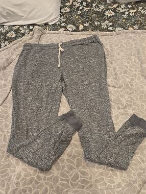 Like New Cozy Gray Marled Jogger Pants